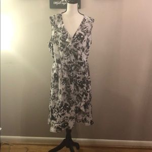 ☀️🏄‍♀️Black and White Floral Dress☀️🏄‍♀️